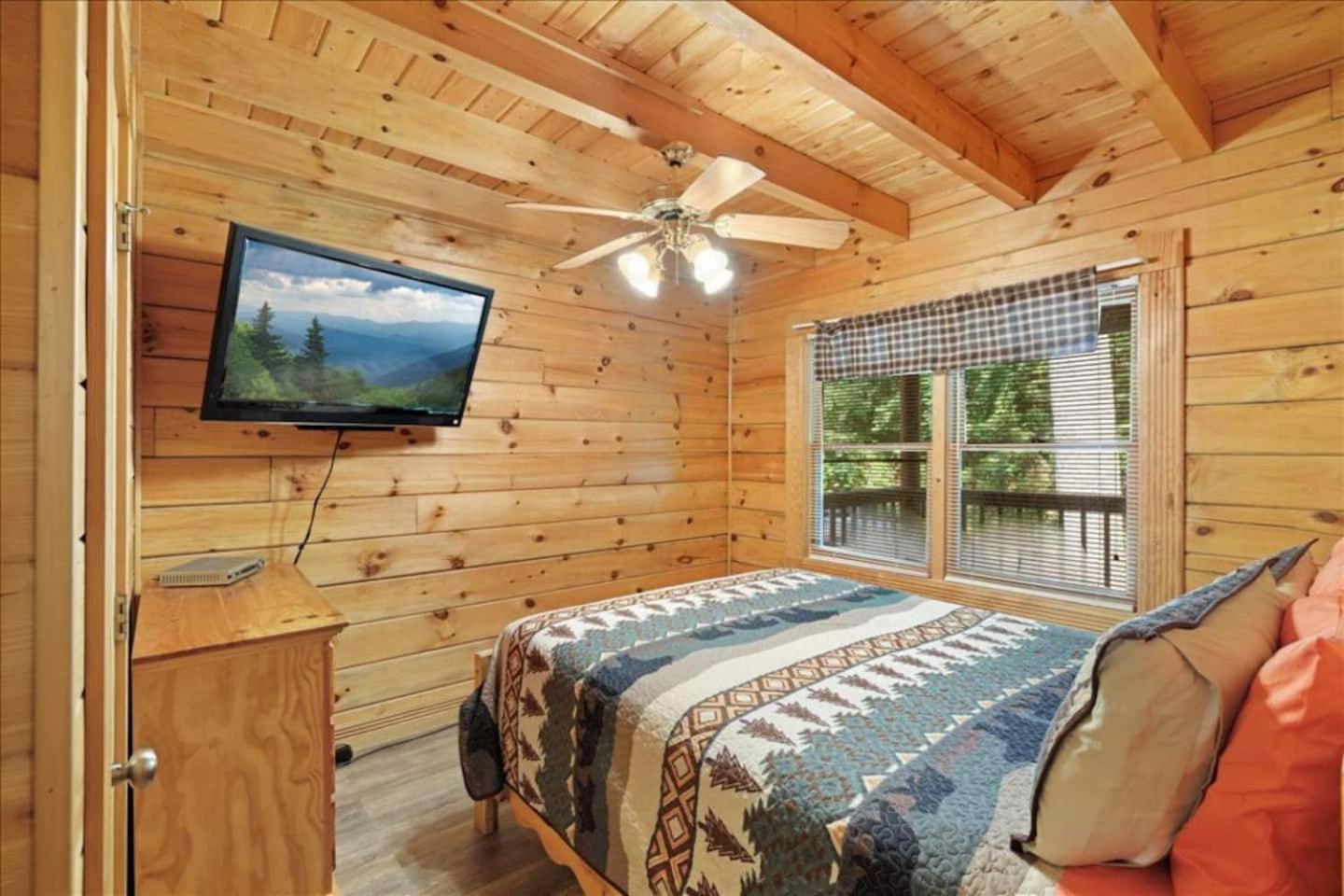5Br Smoky Cabin Hot Tub, Games, 1 Mi To Parkway Pigeon Forge Exterior foto