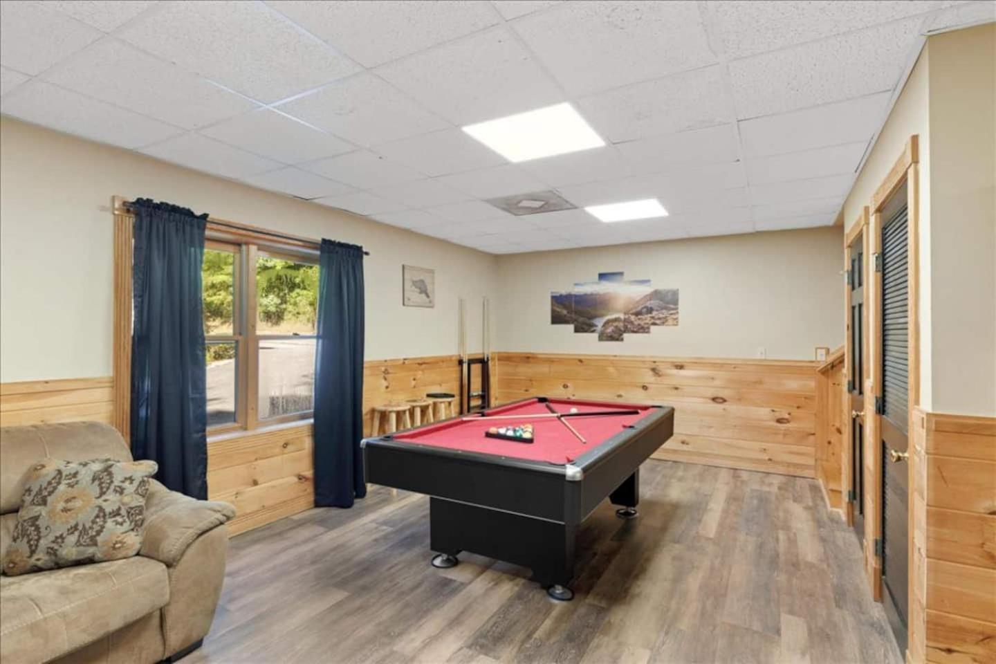 5Br Smoky Cabin Hot Tub, Games, 1 Mi To Parkway Pigeon Forge Exterior foto