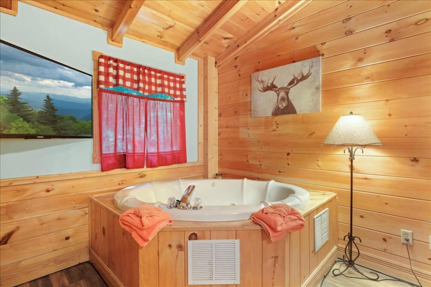 5Br Smoky Cabin Hot Tub, Games, 1 Mi To Parkway Pigeon Forge Exterior foto