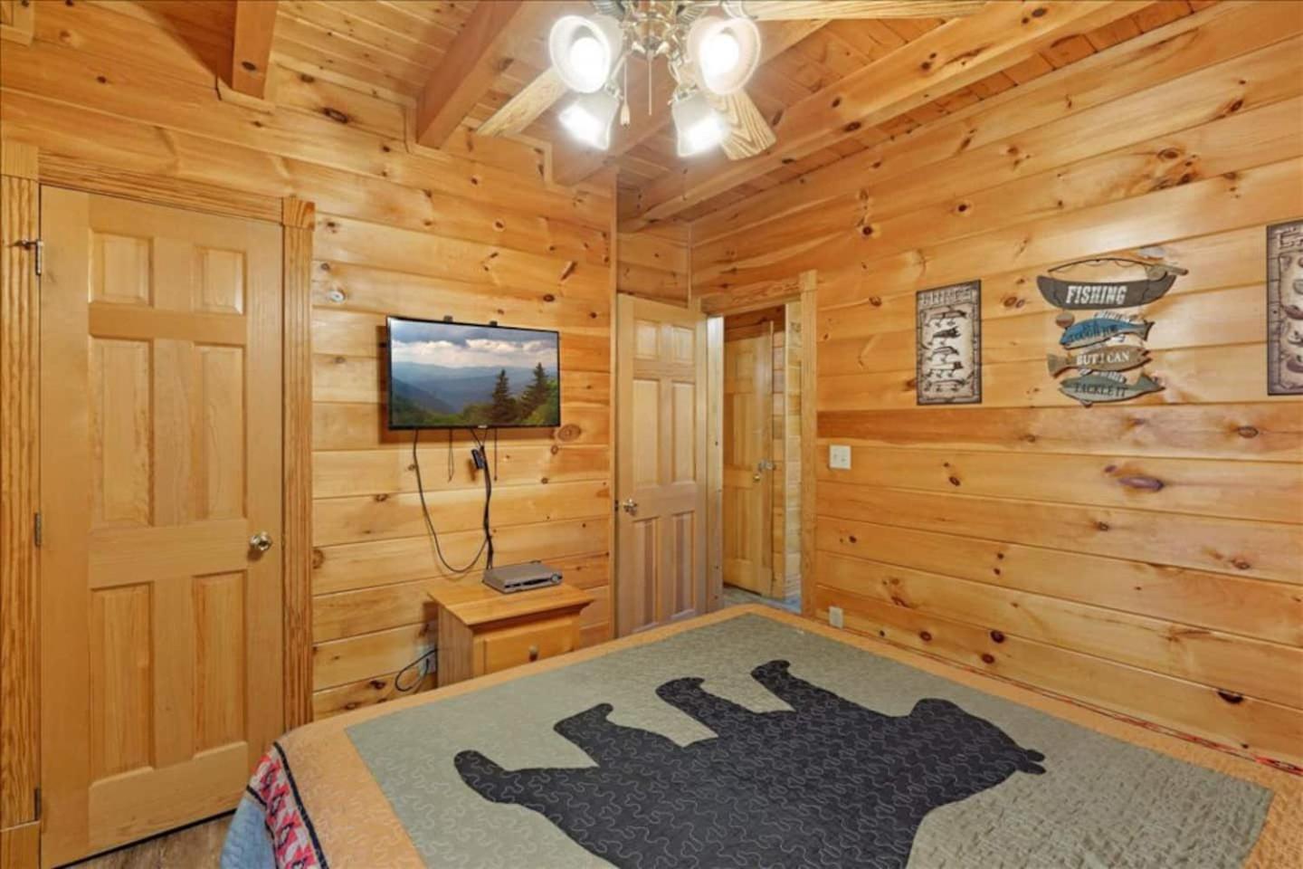 5Br Smoky Cabin Hot Tub, Games, 1 Mi To Parkway Pigeon Forge Exterior foto