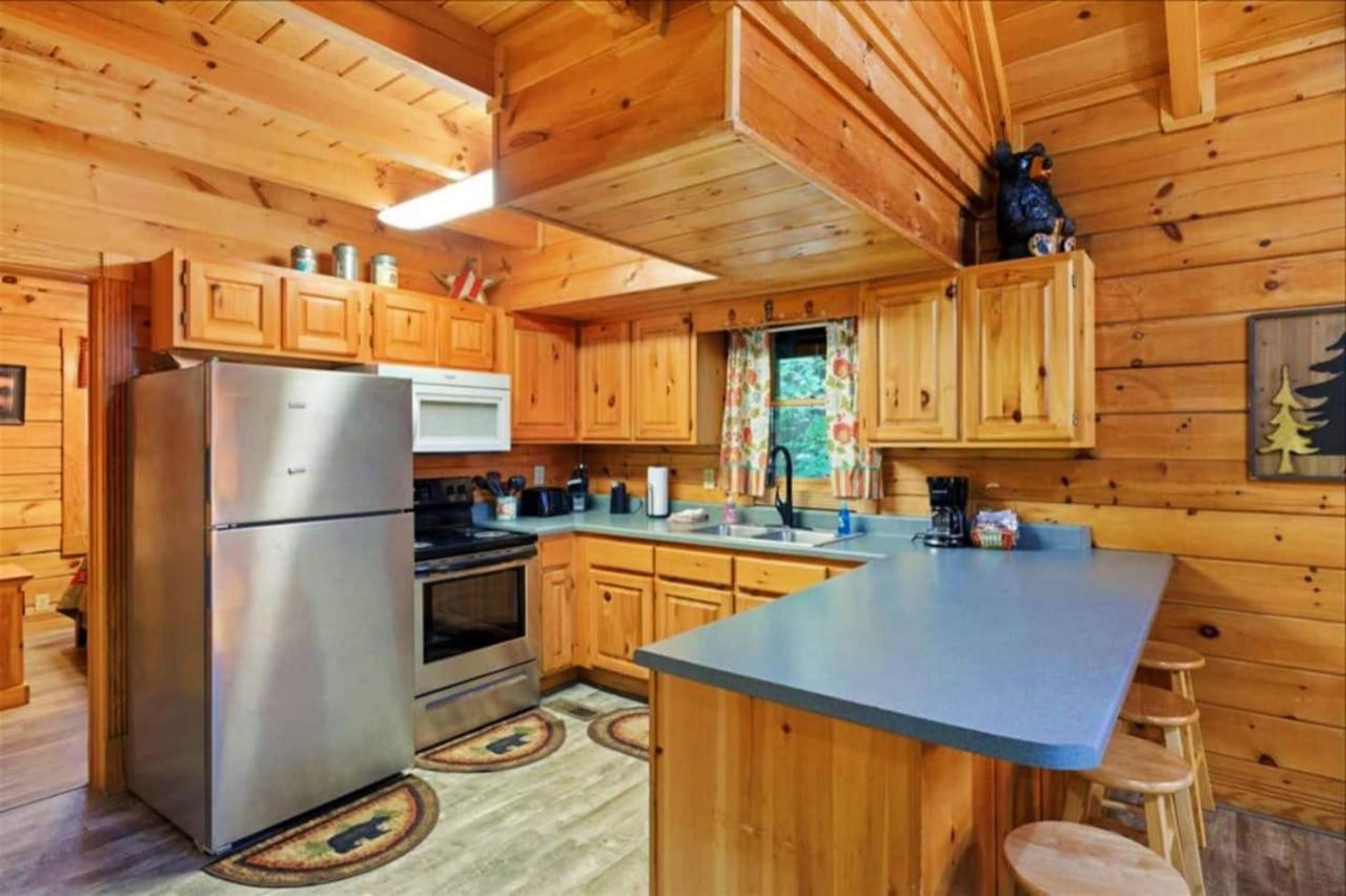 5Br Smoky Cabin Hot Tub, Games, 1 Mi To Parkway Pigeon Forge Exterior foto